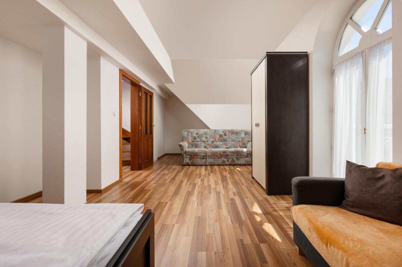 Villa Dino Mariánské Lázně Εξωτερικό φωτογραφία